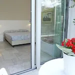 Domu Noa Hotel