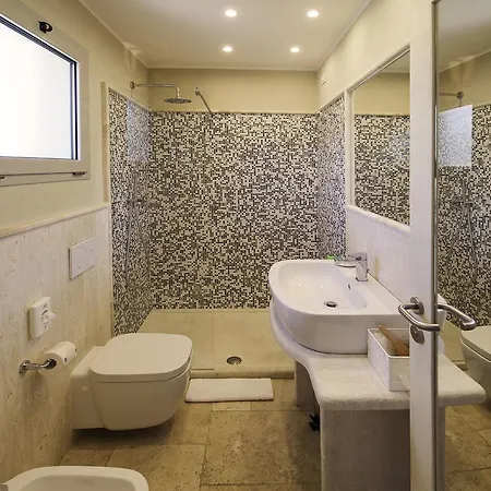 Domu Noa فيلاّسيمِيوس